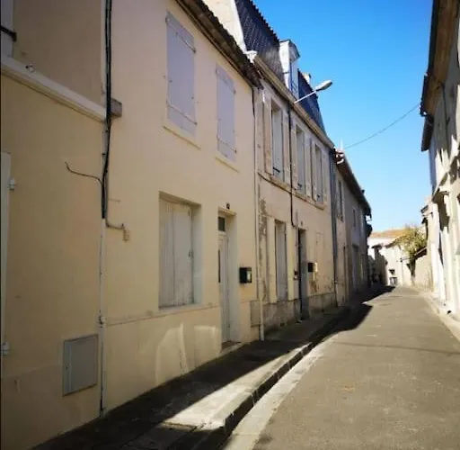 Cosy&calme, Centre-ville Apartamento Saint-Jean-dʼAngély
